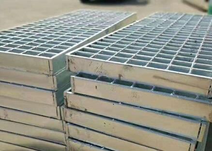 鋼格柵市場上為何玻璃鋼格柵更受歡迎？