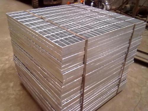 鋼格板安裝夾優(yōu)越性