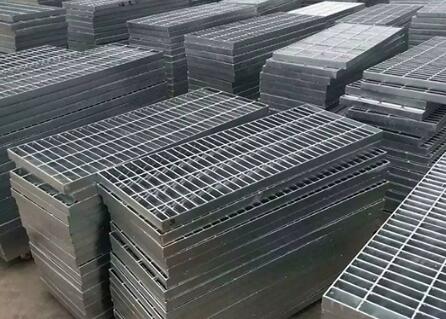 鋼格板在焊接時(shí)需要注意的問(wèn)題